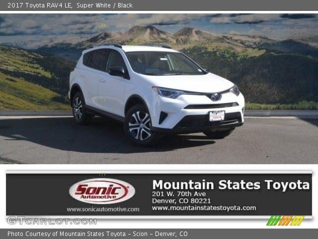 2017 Toyota RAV4 LE in Super White