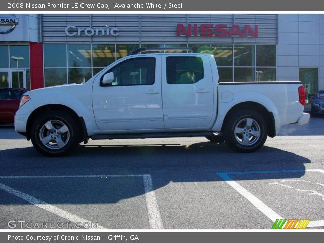 2008 Nissan Frontier LE Crew Cab in Avalanche White