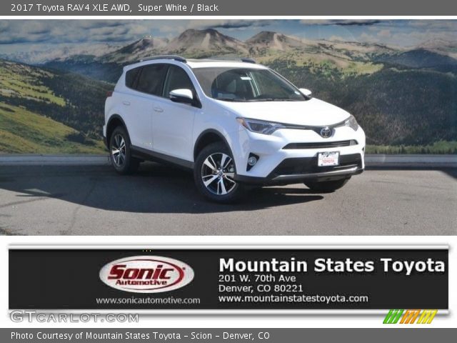 2017 Toyota RAV4 XLE AWD in Super White