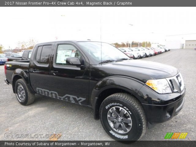 2017 Nissan Frontier Pro-4X Crew Cab 4x4 in Magnetic Black