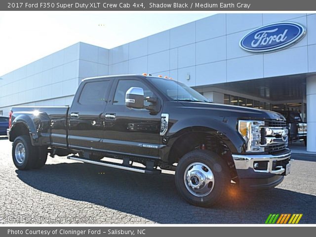 2017 Ford F350 Super Duty XLT Crew Cab 4x4 in Shadow Black