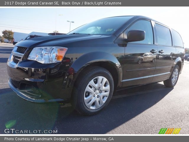 2017 Dodge Grand Caravan SE in Black Onyx