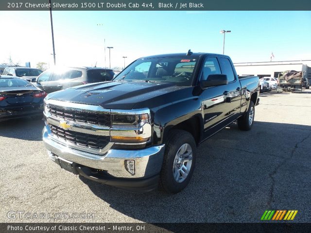 2017 Chevrolet Silverado 1500 LT Double Cab 4x4 in Black