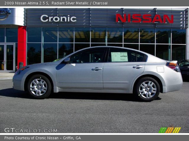 2009 Nissan Altima 2.5 S in Radiant Silver Metallic