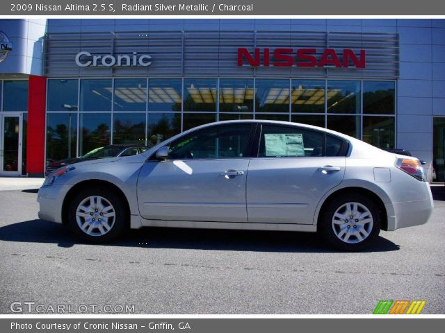 2009 Nissan Altima 2.5 S in Radiant Silver Metallic