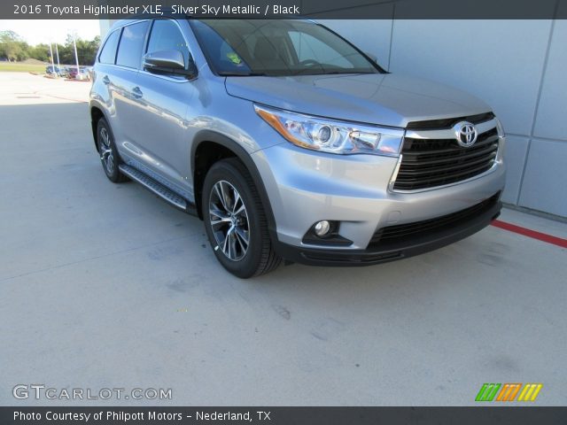 2016 Toyota Highlander XLE in Silver Sky Metallic