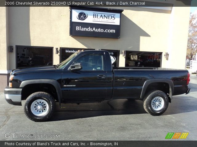 2006 Chevrolet Silverado 2500HD LS Regular Cab 4x4 in Black
