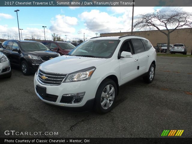 2017 Chevrolet Traverse LT in Summit White