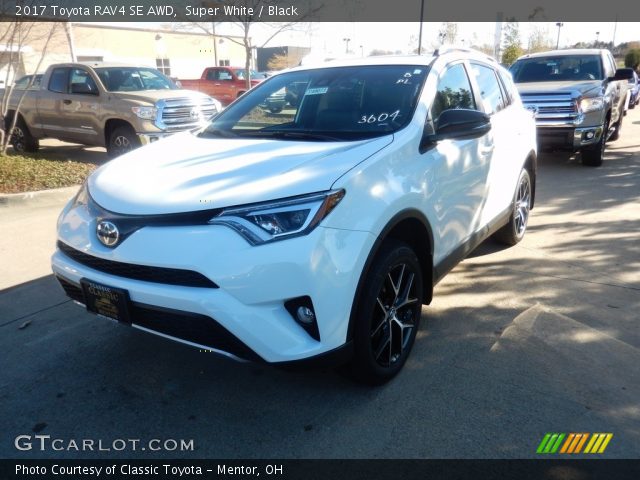 2017 Toyota RAV4 SE AWD in Super White