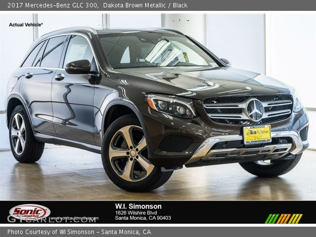 2017 Mercedes-Benz GLC 300 in Dakota Brown Metallic