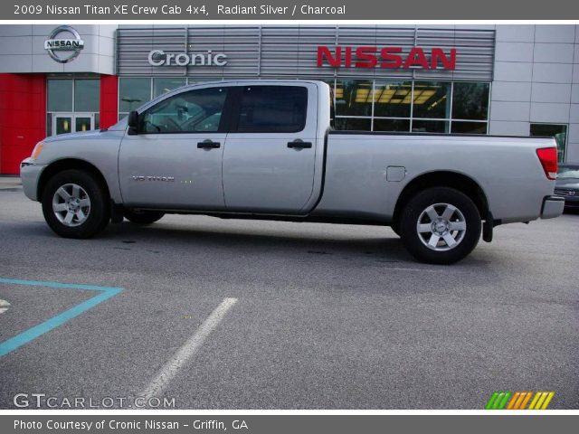 2009 Nissan Titan XE Crew Cab 4x4 in Radiant Silver