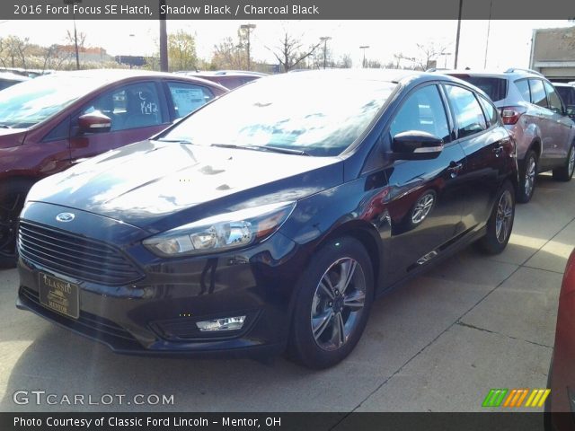 2016 Ford Focus SE Hatch in Shadow Black