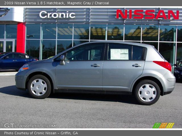 2009 Nissan Versa 1.8 S Hatchback in Magnetic Gray