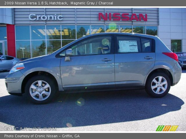 2009 Nissan Versa 1.8 SL Hatchback in Magnetic Gray