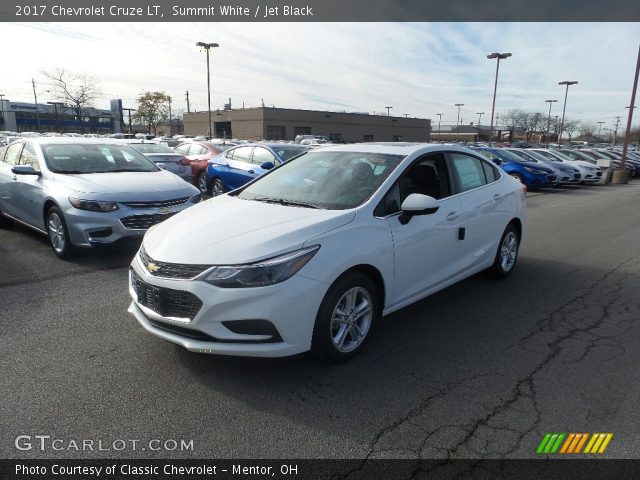 2017 Chevrolet Cruze LT in Summit White