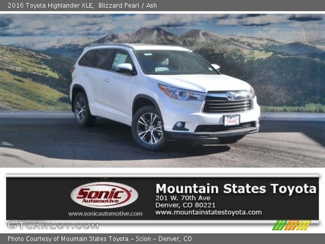 2016 Toyota Highlander XLE in Blizzard Pearl