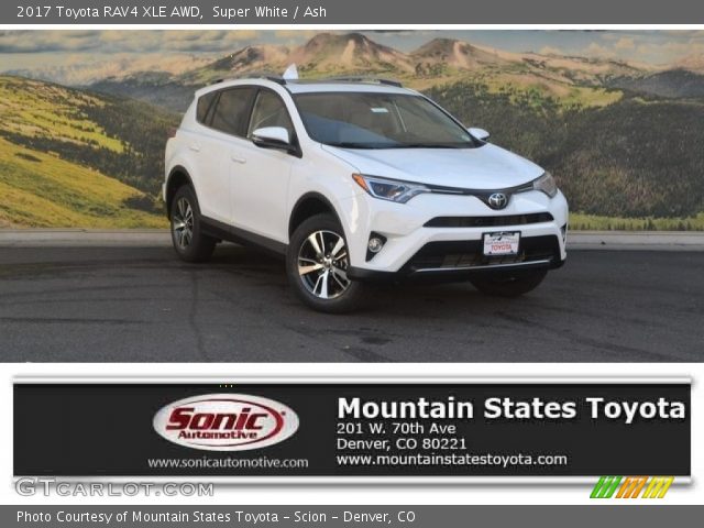 2017 Toyota RAV4 XLE AWD in Super White