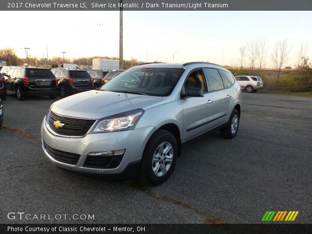2017 Chevrolet Traverse LS in Silver Ice Metallic