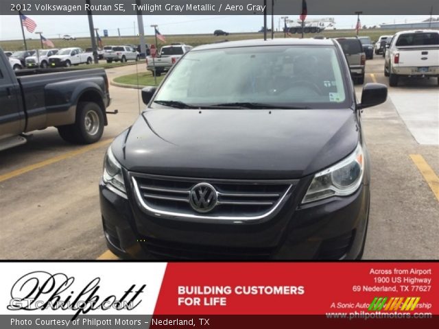 2012 Volkswagen Routan SE in Twilight Gray Metallic