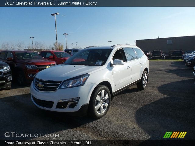 2017 Chevrolet Traverse LT in Summit White
