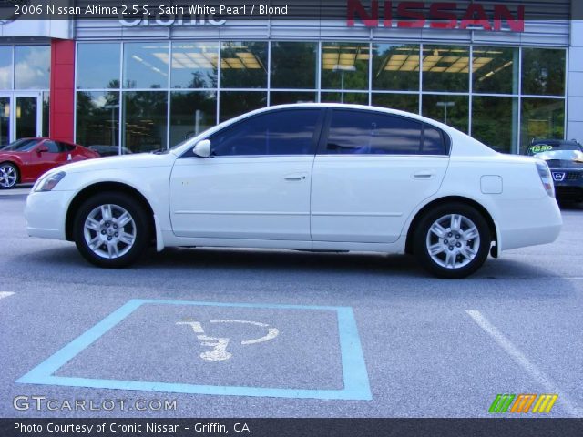 2006 Nissan Altima 2.5 S in Satin White Pearl