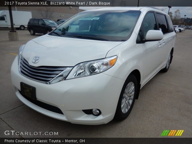 2017 Toyota Sienna XLE in Blizzard White Pearl