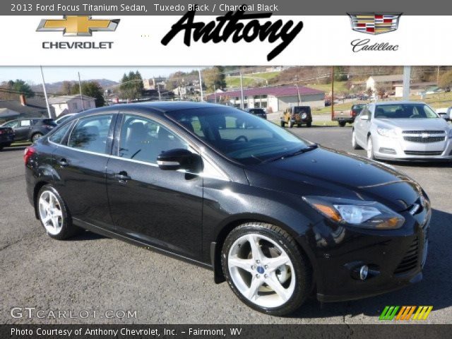 2013 Ford Focus Titanium Sedan in Tuxedo Black