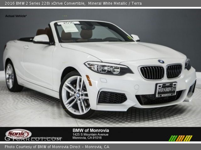 2016 BMW 2 Series 228i xDrive Convertible in Mineral White Metallic
