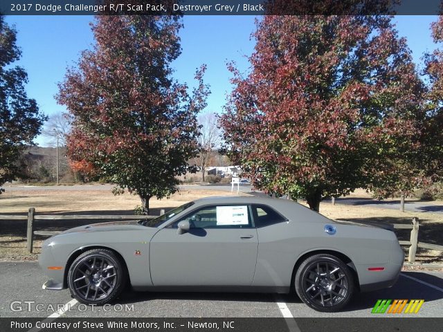 2017 Dodge Challenger R/T Scat Pack in Destroyer Grey
