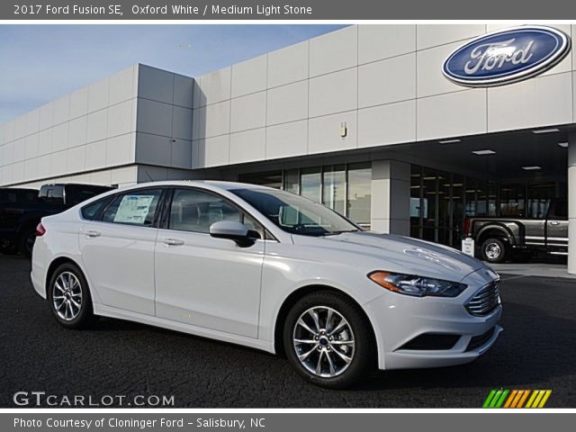 2017 Ford Fusion SE in Oxford White