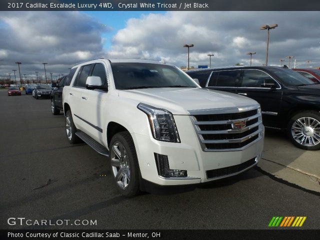 2017 Cadillac Escalade Luxury 4WD in Crystal White Tricoat