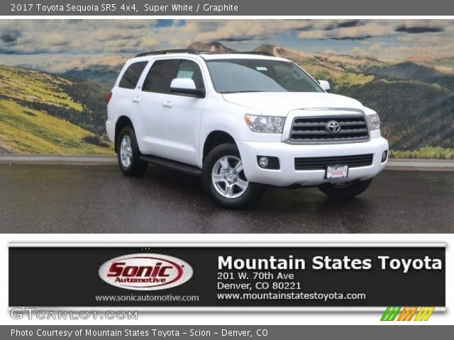 2017 Toyota Sequoia SR5 4x4 in Super White