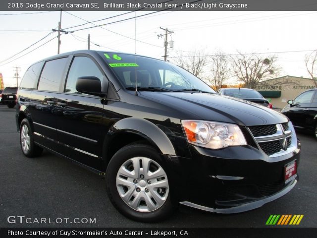 2016 Dodge Grand Caravan SE in Brilliant Black Crystal Pearl