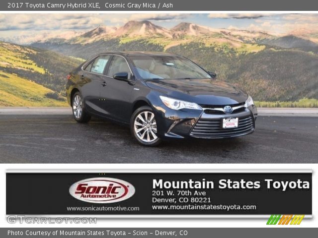 2017 Toyota Camry Hybrid XLE in Cosmic Gray Mica