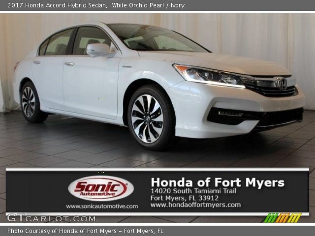 2017 Honda Accord Hybrid Sedan in White Orchid Pearl