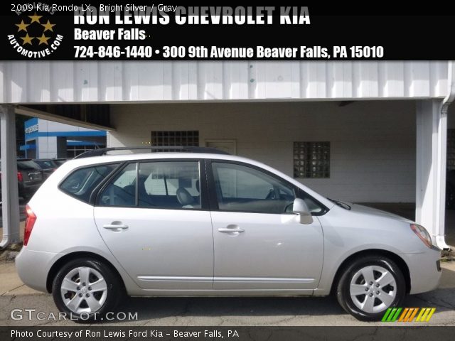 2009 Kia Rondo LX in Bright Silver