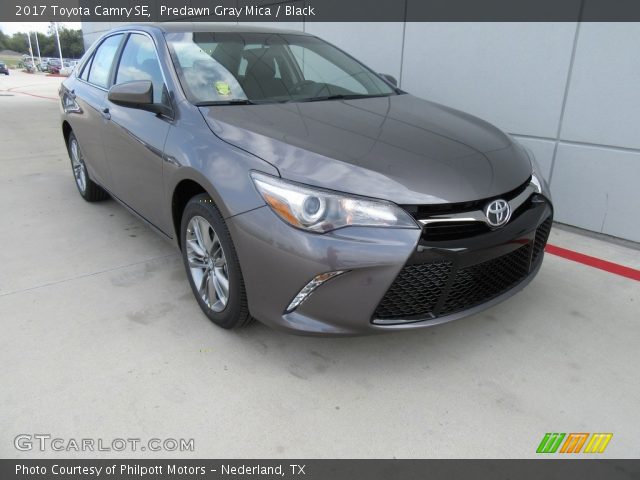 2017 Toyota Camry SE in Predawn Gray Mica