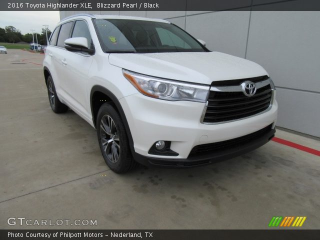 2016 Toyota Highlander XLE in Blizzard Pearl