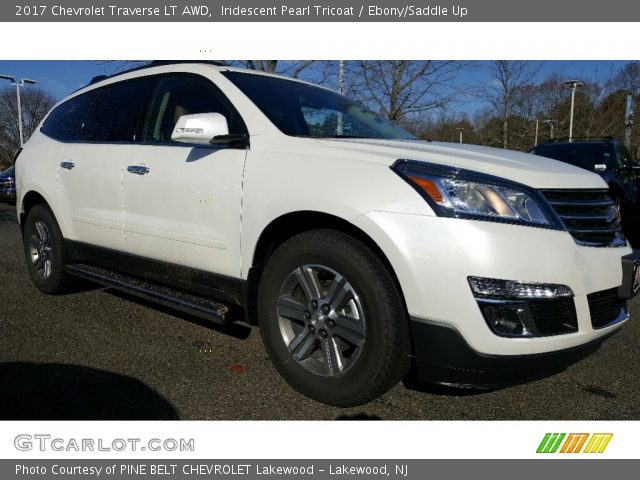 2017 Chevrolet Traverse LT AWD in Iridescent Pearl Tricoat