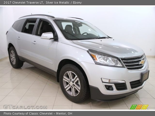 2017 Chevrolet Traverse LT in Silver Ice Metallic