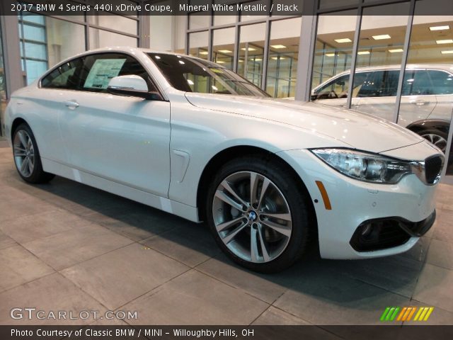 2017 BMW 4 Series 440i xDrive Coupe in Mineral White Metallic