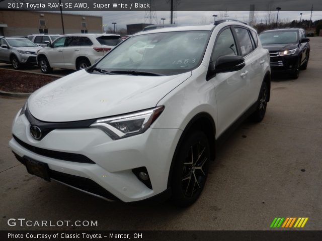 2017 Toyota RAV4 SE AWD in Super White