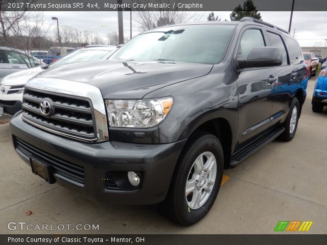 2017 Toyota Sequoia SR5 4x4 in Magnetic Gray Metallic