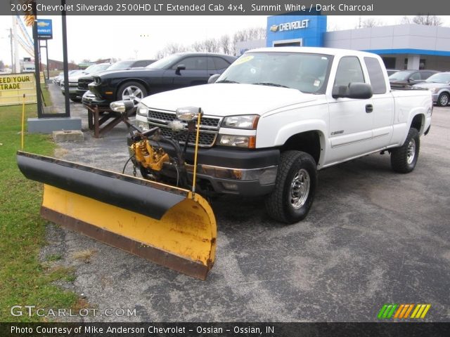2005 Chevrolet Silverado 2500HD LT Extended Cab 4x4 in Summit White