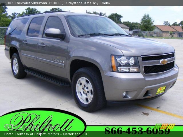 2007 Chevrolet Suburban 1500 LT in Graystone Metallic