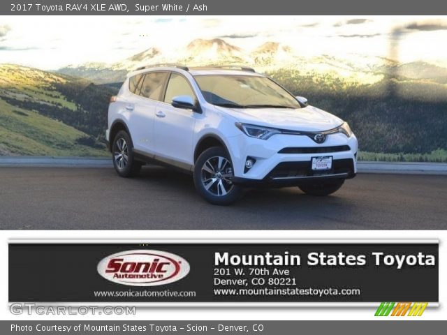 2017 Toyota RAV4 XLE AWD in Super White