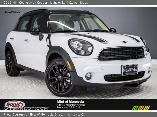 2016 Mini Countryman Cooper in Light White