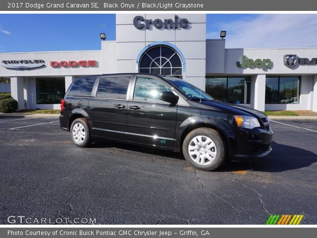 2017 Dodge Grand Caravan SE in Black Onyx