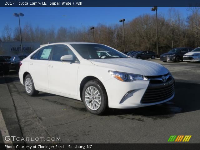 2017 Toyota Camry LE in Super White