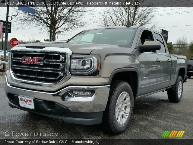 2017 GMC Sierra 1500 SLE Double Cab 4WD in Pepperdust Metallic